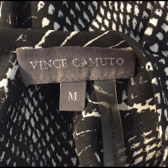 Vince Camuto Sleeveless Snake Print Blouse - Picture 3 of 6